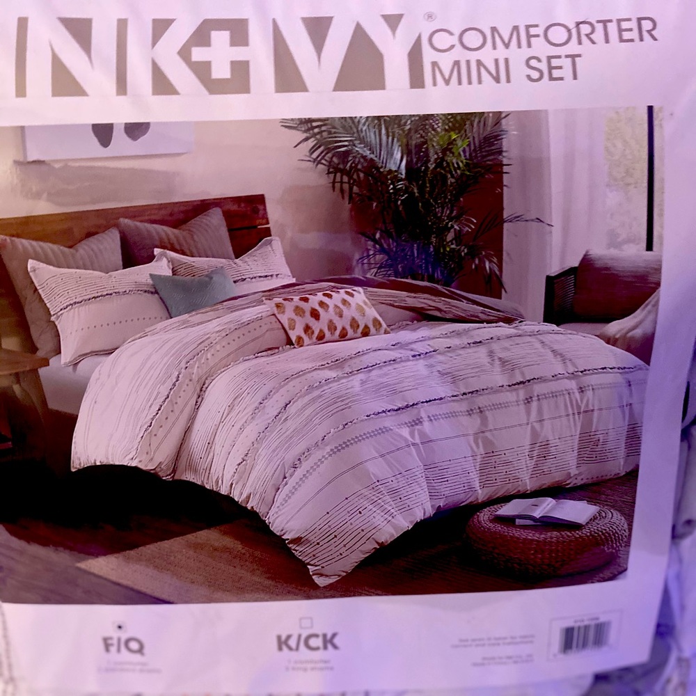 Ink & Ivy Mini comforter set